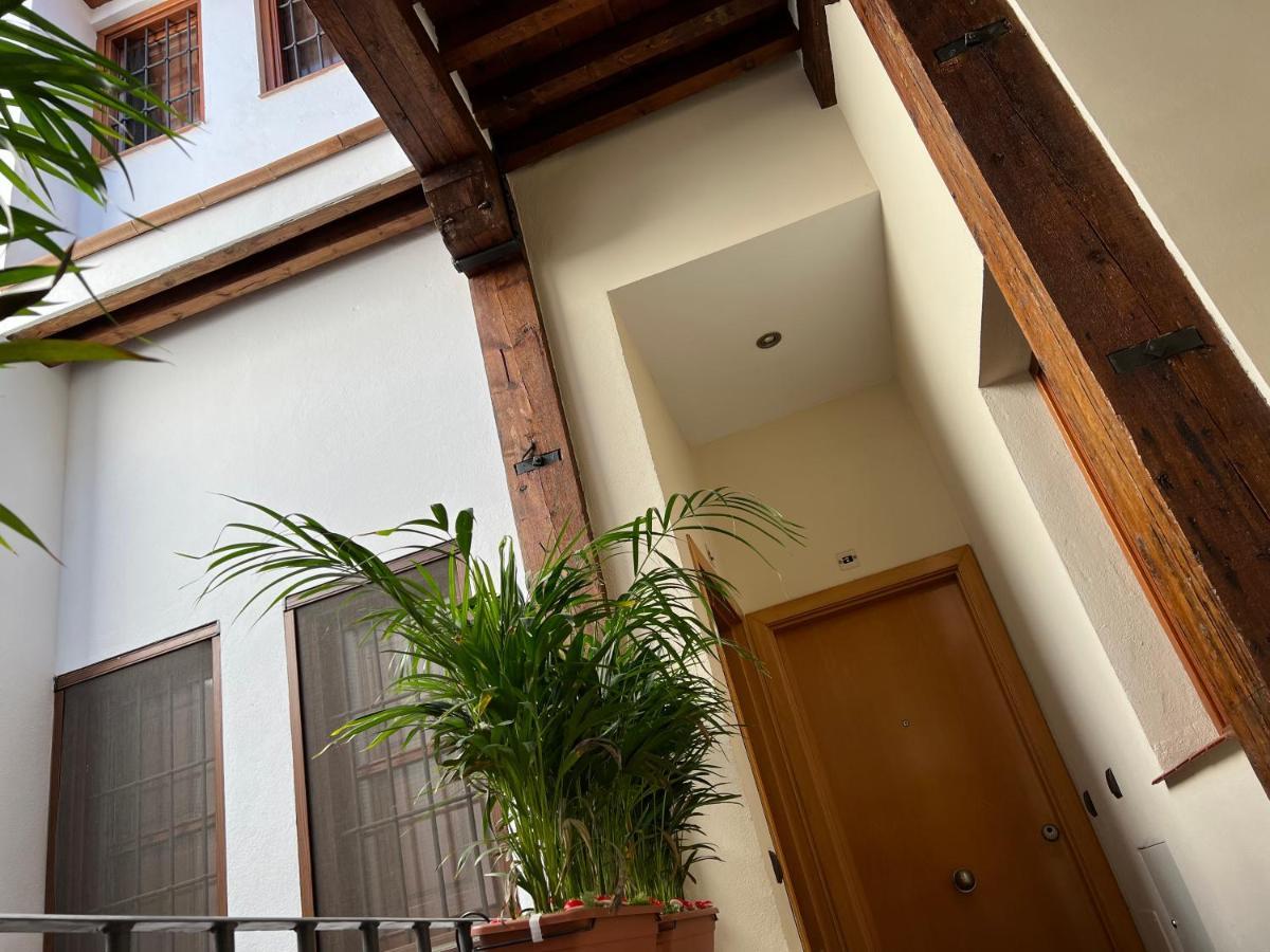 Amazing Apartment In Malaga Oldtown Calle Carreteria Free Wifi&Ac Dış mekan fotoğraf